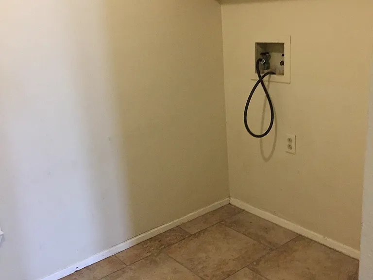3105 Mark Ln #B — Photo 7