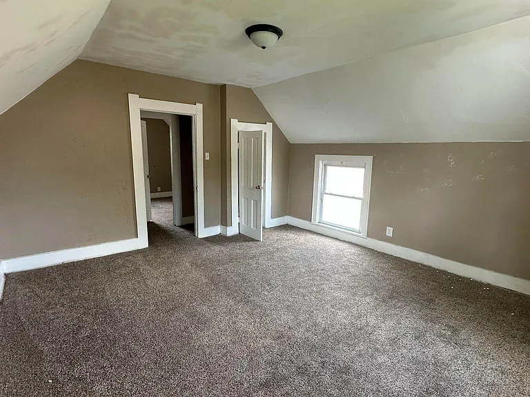 1913 Broadway St #2 — Photo 5