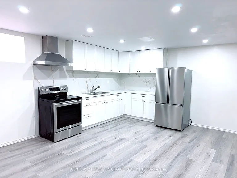 15 Slack St #BASEMENT — Photo 4