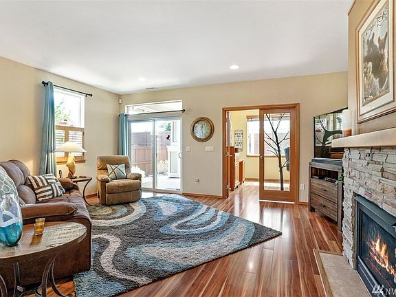 5th image of 4700 Bend Ct NE