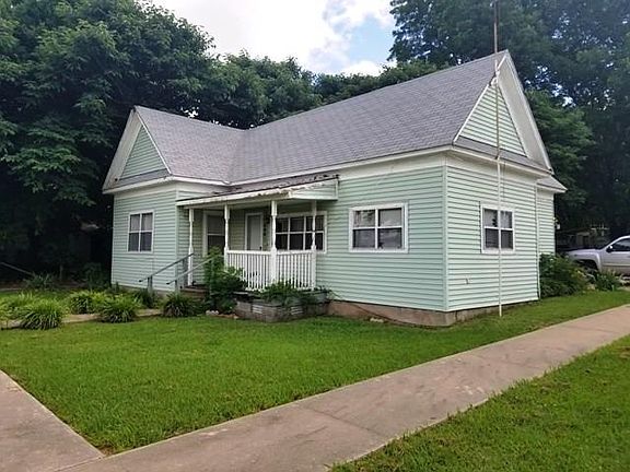 2nd image of 804 Klabzuba Ave