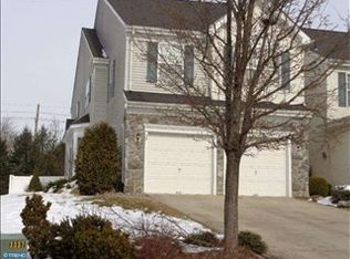 30 Chapel Hill Rd, Mount Laurel, NJ 08054