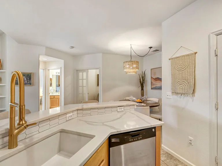 550 Mohawk Dr #70 — Photo 15