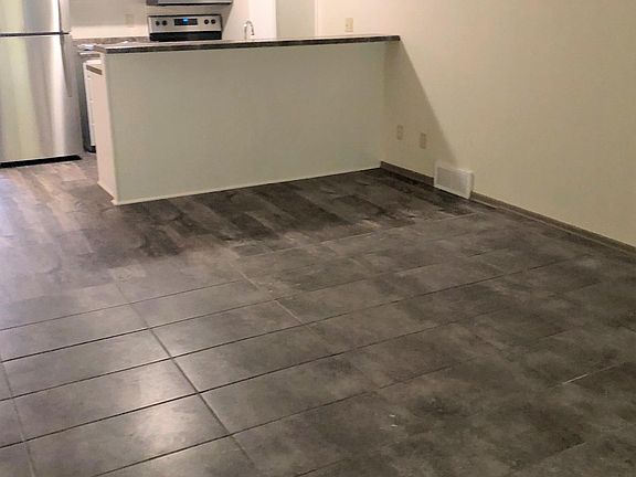 4th image of 519 Vilas St