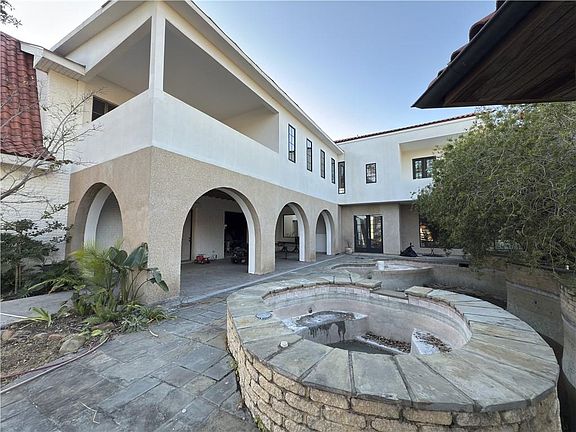 5th image of 137 Midway Dr