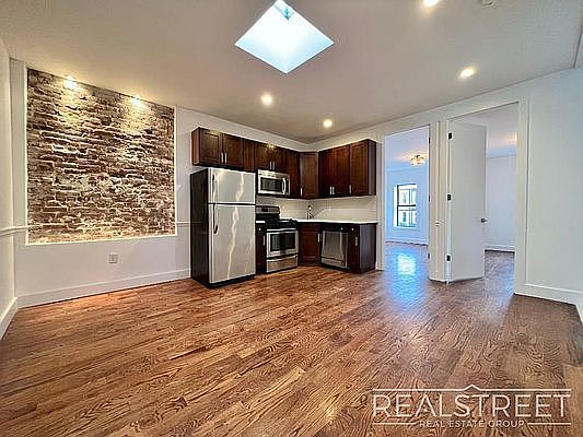 1st image of 274 Sumpter St #4