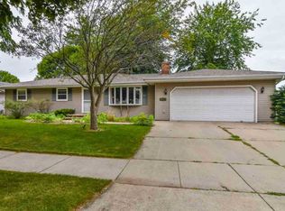 2525 S Schaefer St, Appleton, WI 54915