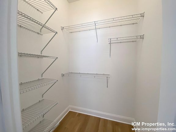5th image of 1241 W Oakdale Ave #3M
