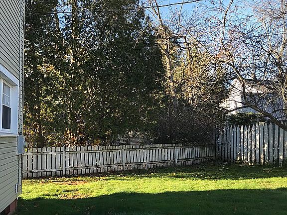 4th image of 107 Grant Ct