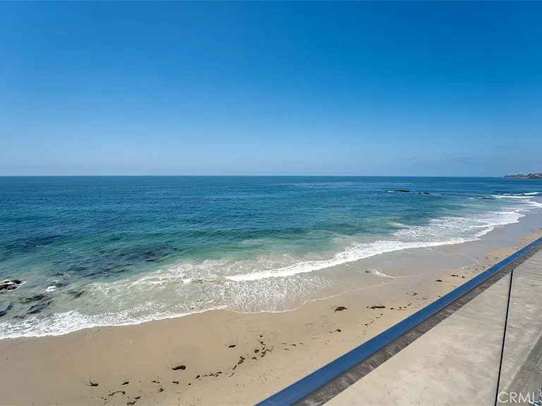 1585 S Coast Hwy #24 — Photo 1