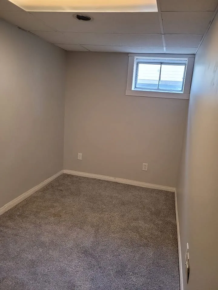8 bed, 2000 sqft, $3,700 — Photo 2