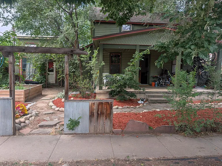 412A W Myrtle St — Photo 1