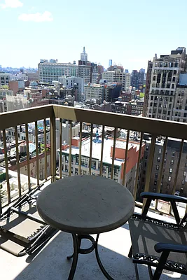 Rented by Newell and Assoc. | media 14