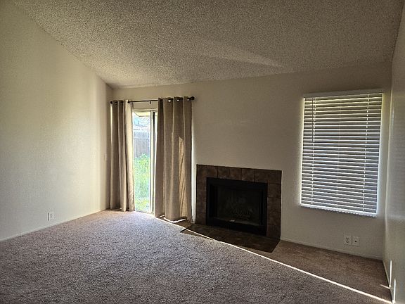 5th image of 2716 W Caldwell Ave #1