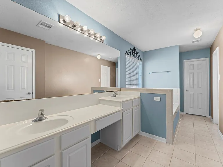 15107 Summer Sunset Dr — Photo 10