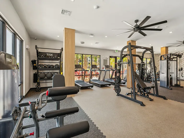 The Concord Luxury Apartments — Photo 30