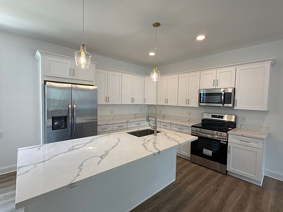 4th image of 2106 Bombay Way