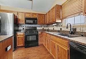 4th image of 6810 Hadrian Dr