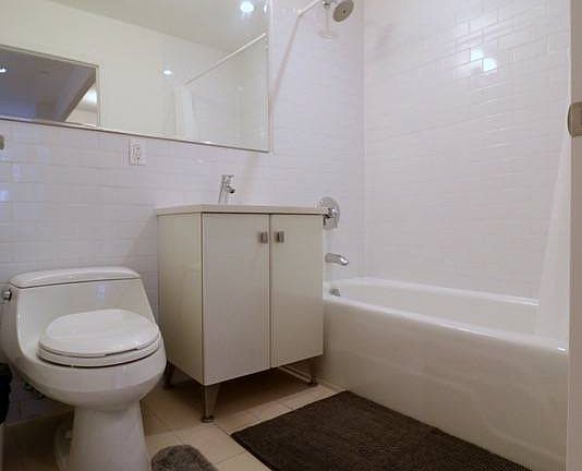 4th image of 145 Mulberry St APT 4C