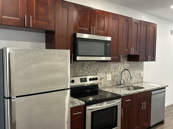 2434 Harlan St #1, Philadelphia, PA 19121