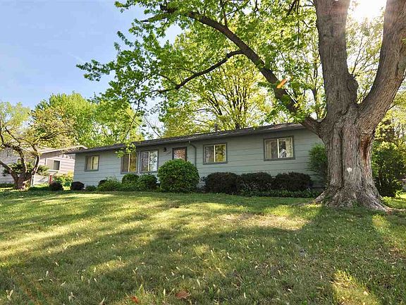 4th image of 1308 Wreath Ave