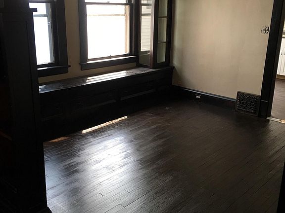 4th image of 3929 Brooklyn Ave #1