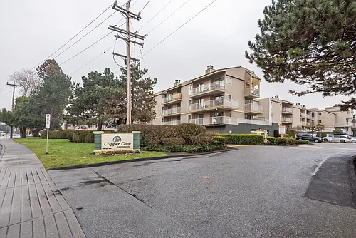 8660 Granville Ave #302 Photo 1