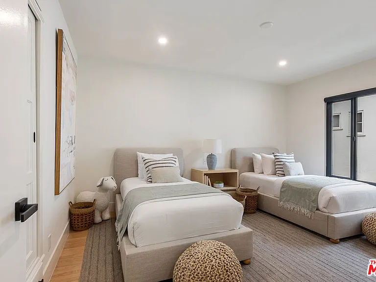 11346 Thurston Pl — Photo 13