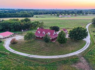 13751 214th Rd, Holton, KS 66436