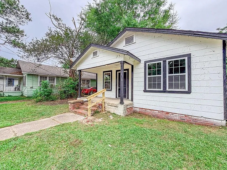 38 Flock Ave — Photo 2