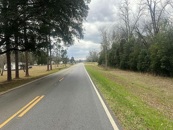 4th image of 432 Branch Rd