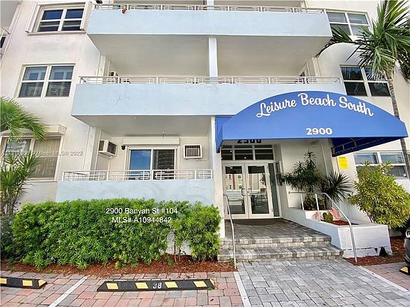 2nd image of 2900 Banyan St APT 104