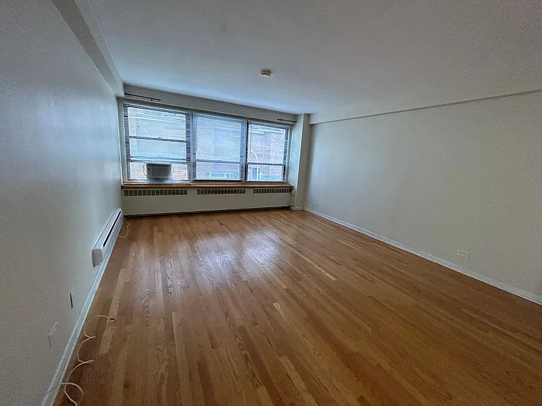 4180 Marine Terrace Apartments — Photo 97