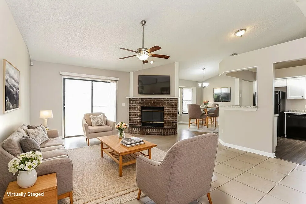 3 bed, 2.0 bath, 1268 sqft, $1,630 — Photo 4