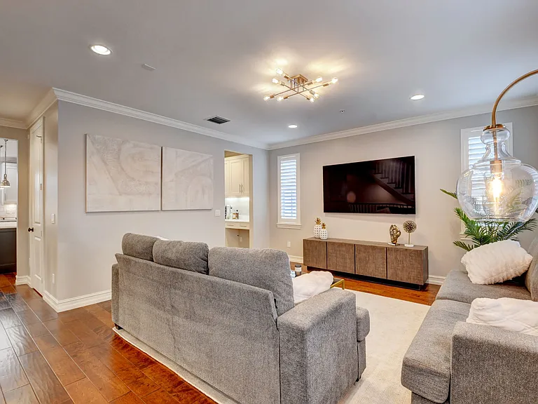2nd floor living Room