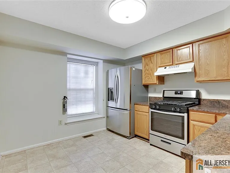 140 S Barrow Pl — Photo 12