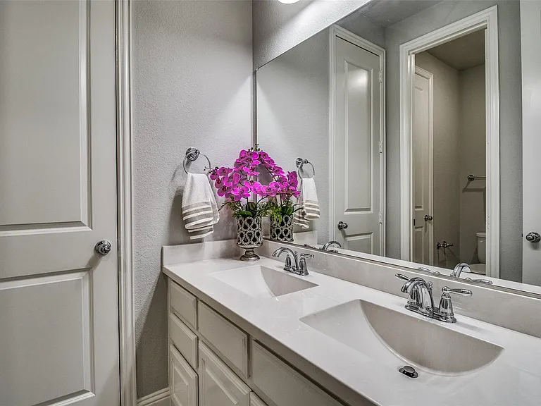 3521 Washington Dr — Photo 12