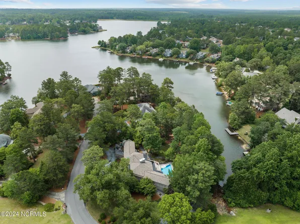 15 Queens Court, Pinehurst, NC 28374
