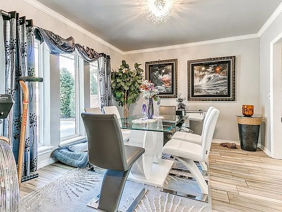 Pictures are of 1440 Side. But they are identical.