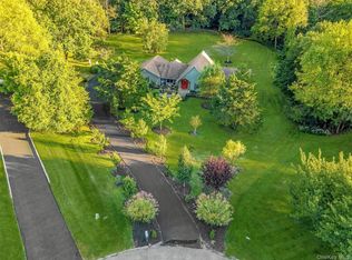 12 Whitefield Avenue, Warwick, NY 10990