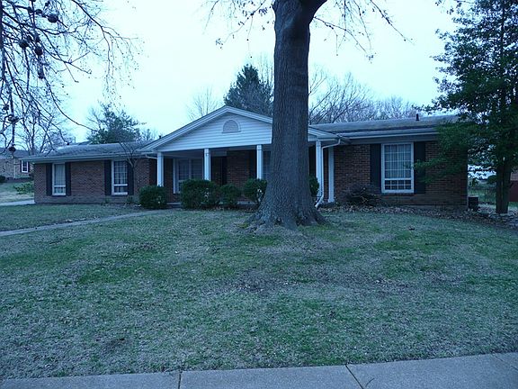 2nd image of 400 Sunnyslope Dr