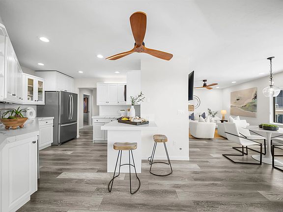 4th image of 3955 Honeycutt St Unit 202