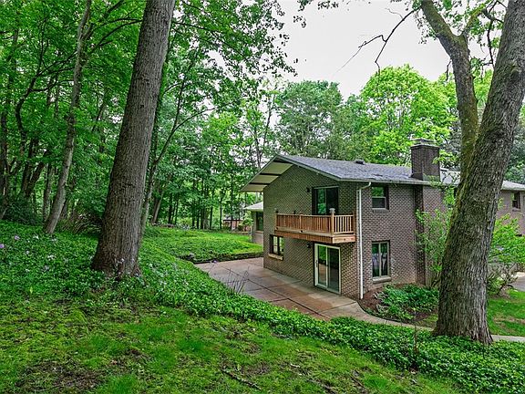 4th image of 3476 Treeline Dr