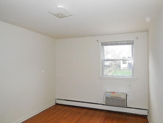 3rd image of 570 N 23rd St APT 6B