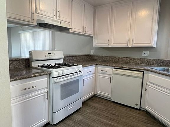 5th image of 750 Gaviota Ave APT 2