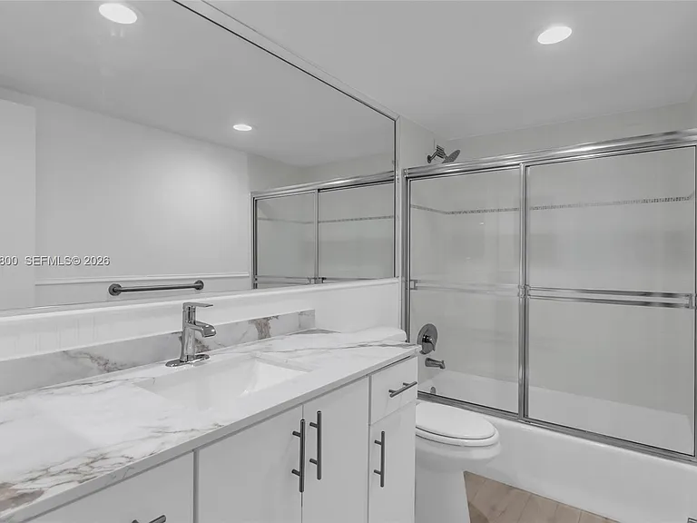 90 Edgewater Dr #1201 — Photo 8