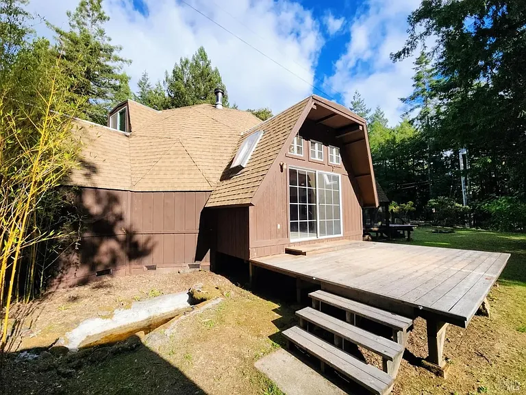 8080 Surprise Valley Rd — Photo 16