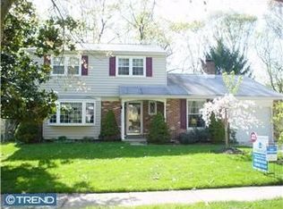 131 Parkview Rd, Stratford, NJ 08084
