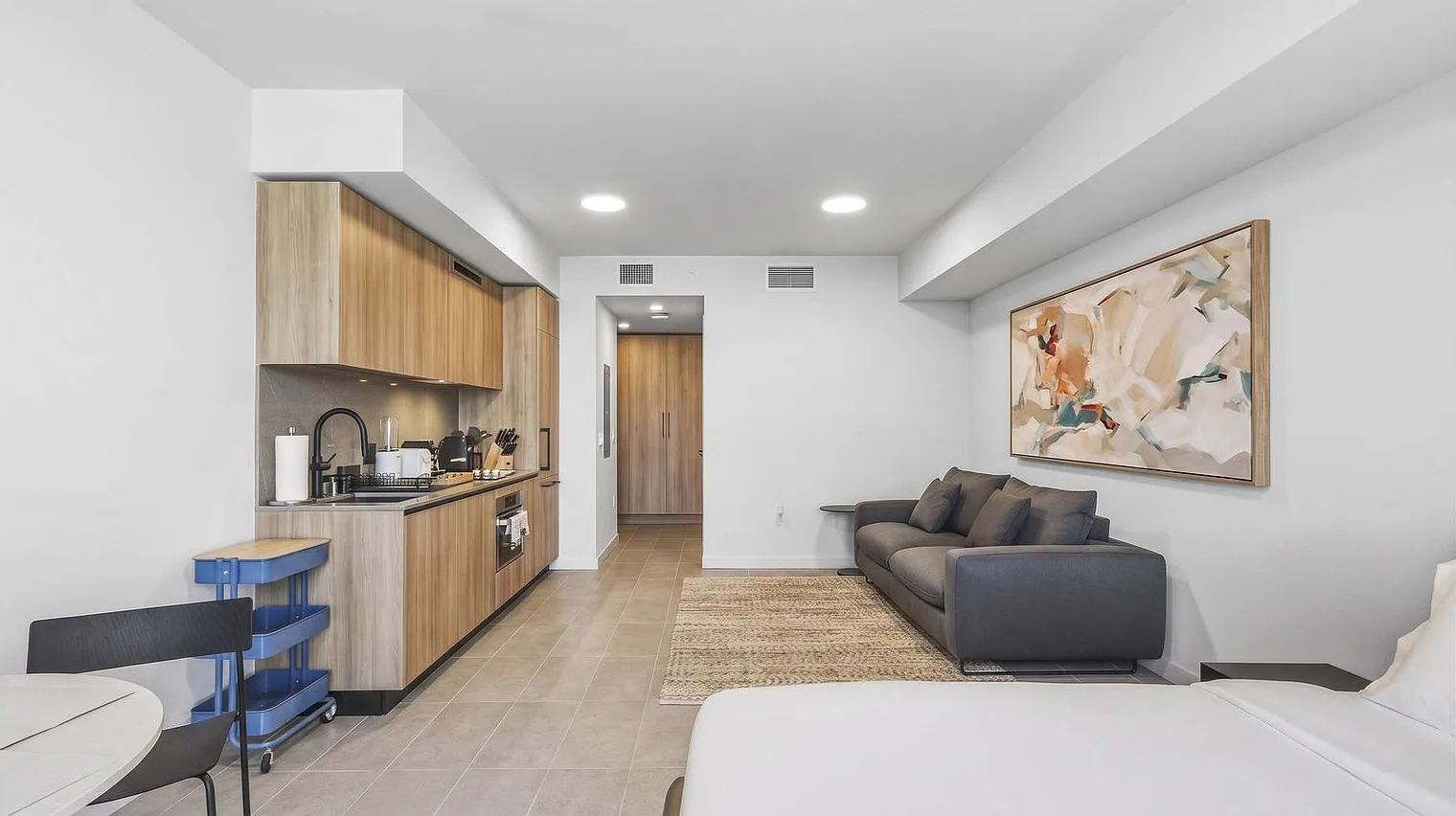 Studio, 1.0 bath, 452 sqft, $5,421 — Photo 1