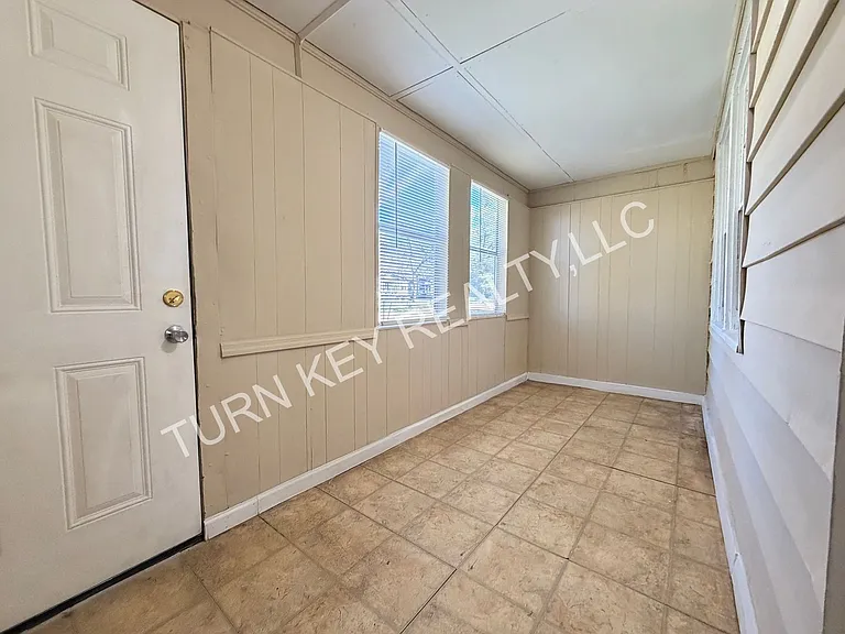 305 McPherson Ave — Photo 14